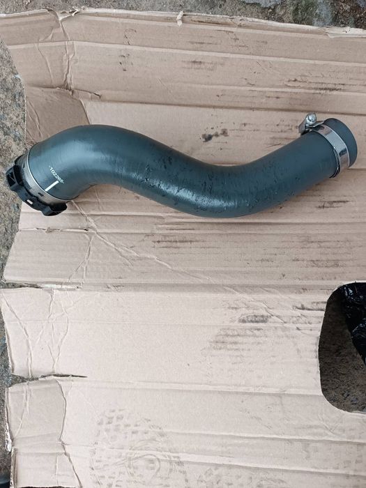 Патрубок турбіни