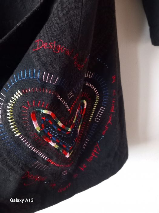 Desigual plaszcz damski z haftem s
