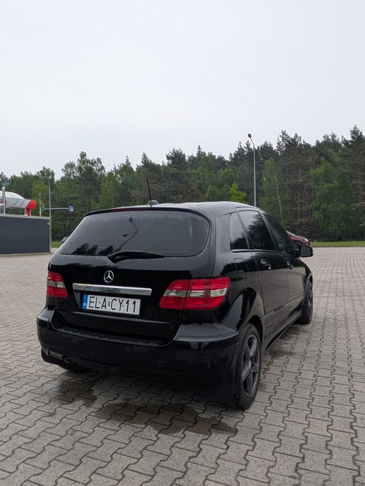 Sprzedam samochód osobowy Mercedes Benz B klasa 180