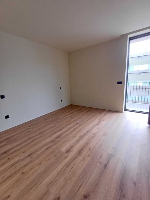 Arrenda-se T2 Novo em Gualtar — Moderno e em Construção Nova