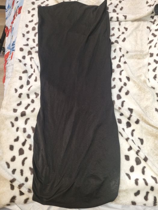 Czarne elastyczne pokrowce na krzesła.  Założone jeden raz i wyprane .