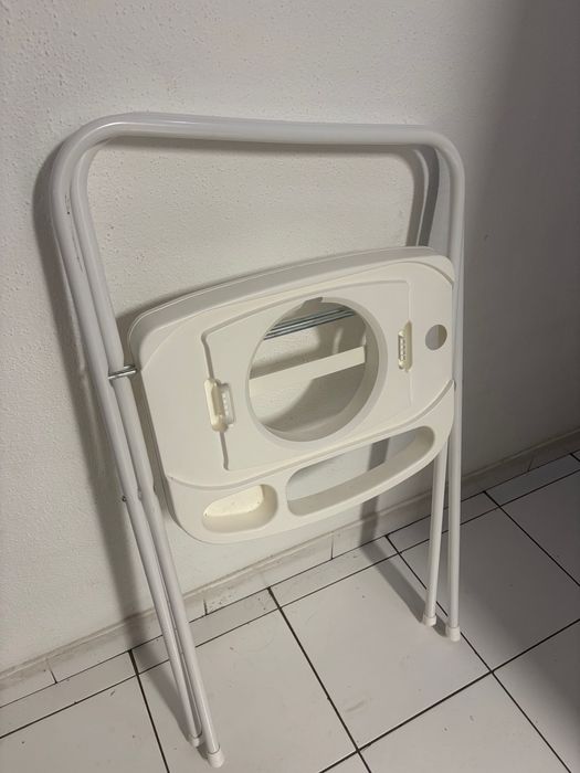 Banheira (e balde) para banho de bébé com suporte único (como novo)
