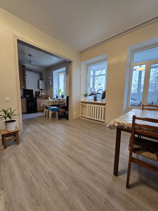 ПРОДАЖ 2-ох кім квартири в сталінкі (Критий ринок)