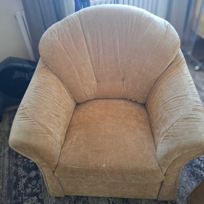 Wygodne fotele welurowe