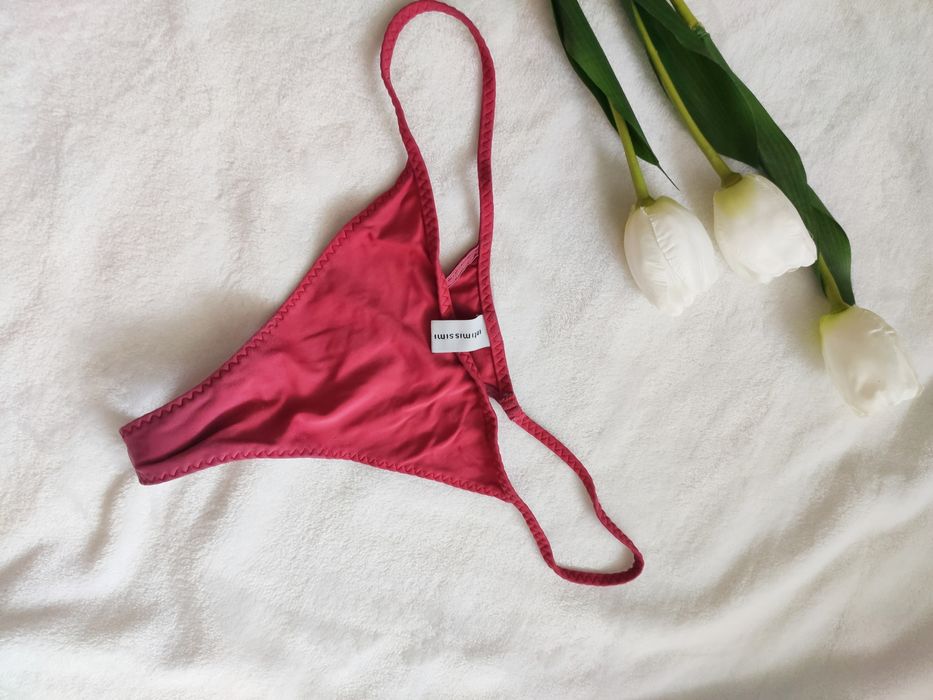 Czerwone stringi Intimissimi na walentynki L