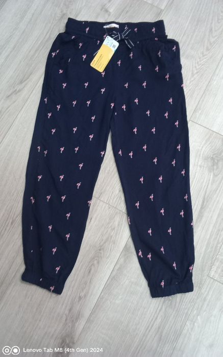 Spodnie letnie dziewczęce r.122 *