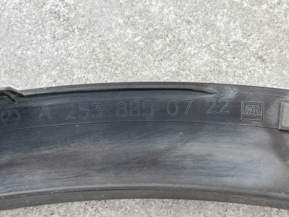 Frisos dos guarda lamas traseiros Mercedes GLC x253 - ORIGINAIS