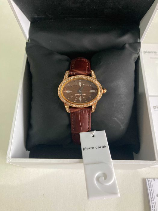 Relógio Pierre Cardin PC104202F03 com pulseira de couro - como novo