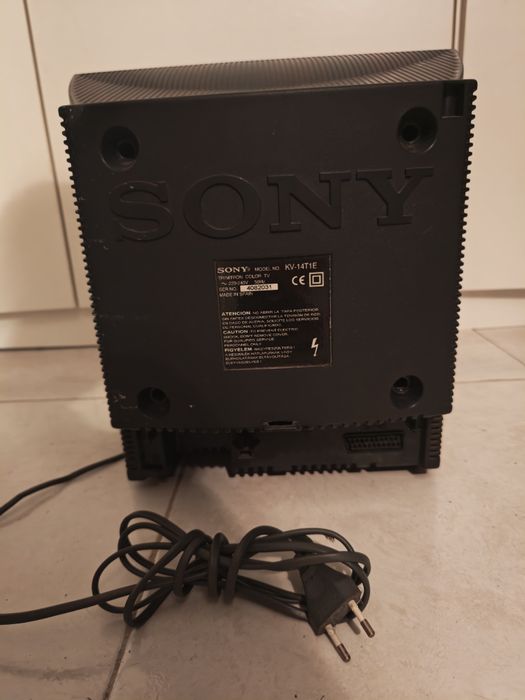 TV Sony Trinitron KV-14T1E 14" CRT Retro – Excelente Estado