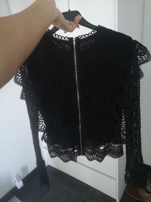 Elegancka bluzka korona ażurowa