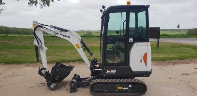 Minikoparka bobcat e19 2T