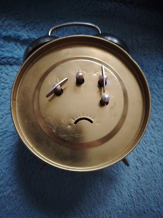 Sprzedam budzik z kurka