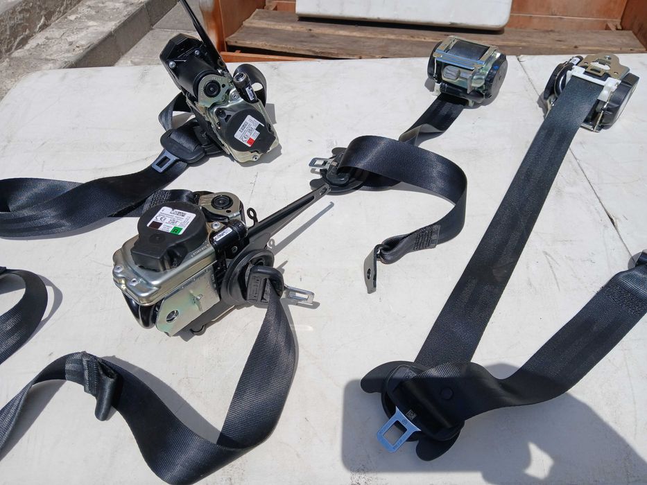 Jeep Avenger Wrangler Renegade Grand Cherokee xj y pasy bezpieczenstwa