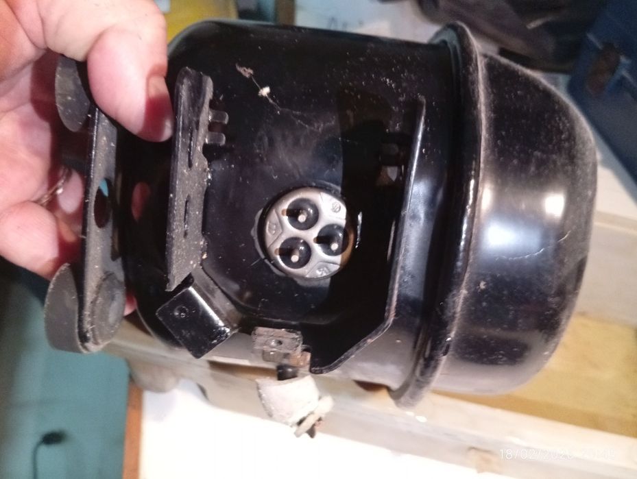 Motor Huayi compressor.