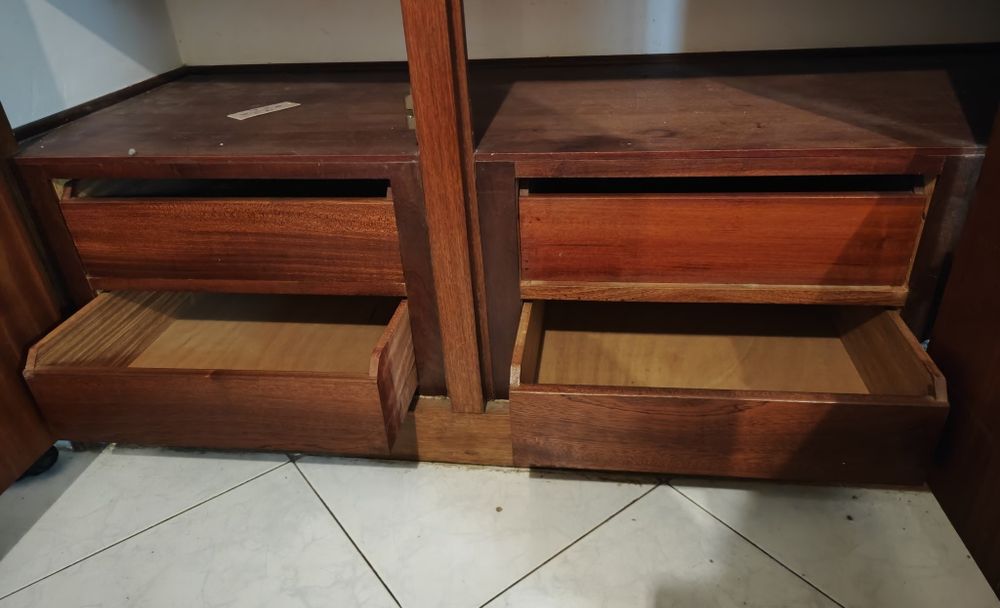 Roupeiro 3 portas grandes, 3 pequenas, 6 gavetas e varão