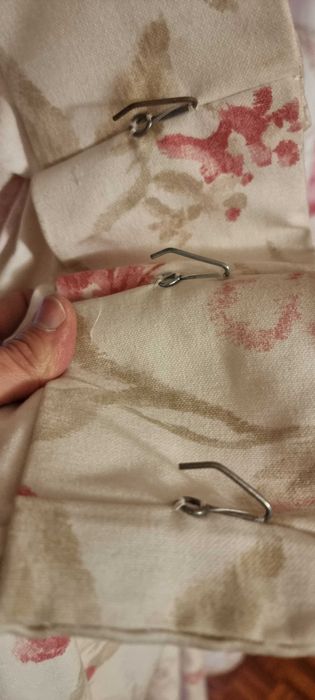 Par de cortinados prontos a usar