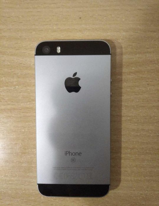 iPhone SE 1-го поколения