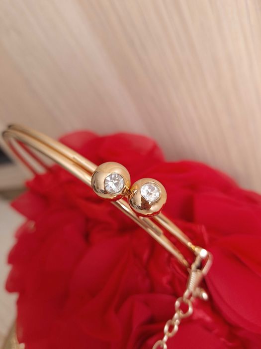 Damska Torebka Czerwona Z Płatkami Kwiat Chmurka Do Ręki Na Ramię