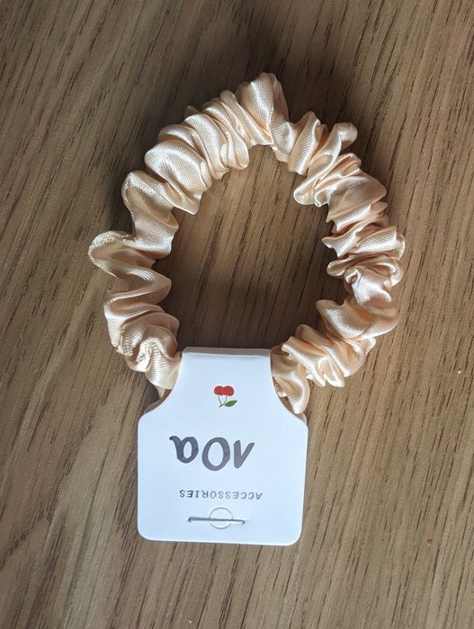 Nowa satynowa gumka do włosów scrunchie 10a akcesoria do włosów włosy