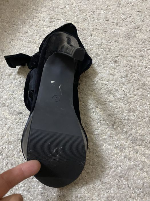 Stiletto agulha camurça