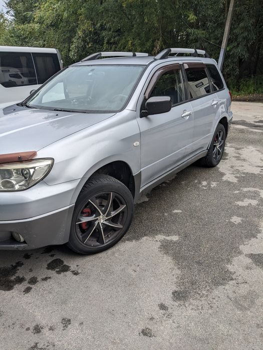 Продам mitsubishi outlander