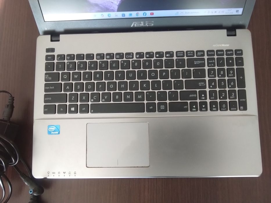 Asus x550c / lntel Pentium/ 8GB/ 2 dyski SSD 250GB+HDD 699 GB