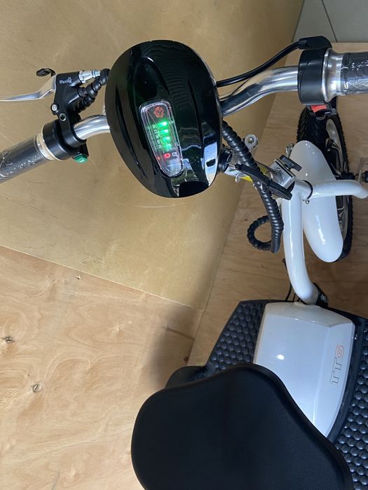 Электросамокат  с сидением (сиденье -спинка) TTG SM T06