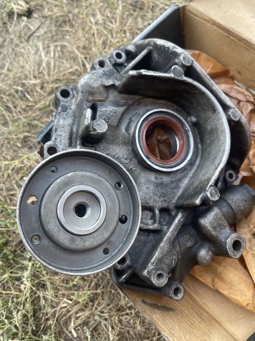Продам масяний насос до LT55