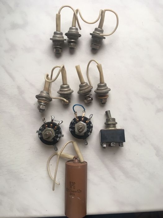 Диод, тиристор, резистор,тумблер.