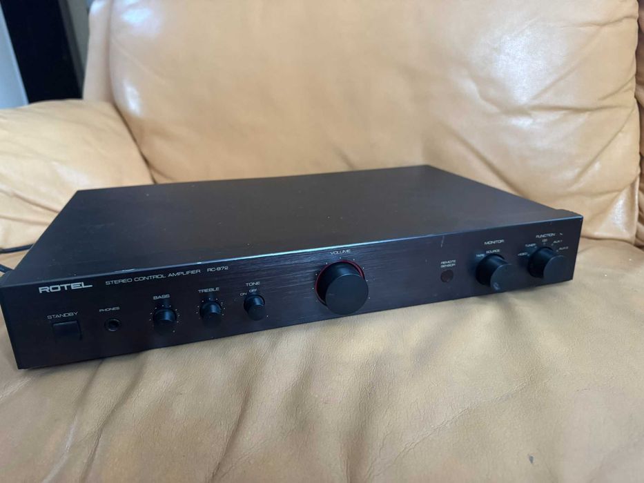 Rotel RC-972 – klasyczny przedwzmacniacz stereo