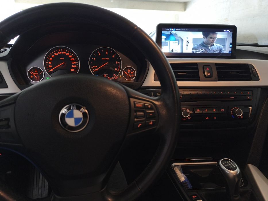 BMW 318d touring F31