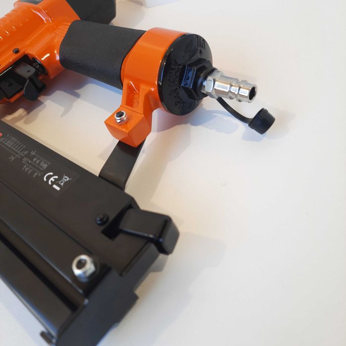 Zszywacz Pneumatyczny Sztyfciarka gwoździarka 2w1 Taker kd1428