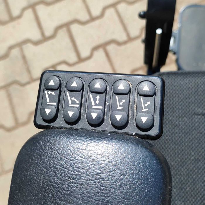 Wózek inwalidzki elektryczny TA Service IQ MWD multipozycyjny 10 km/h