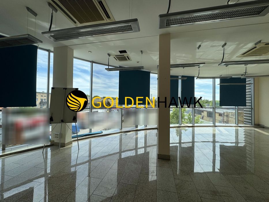 Lokal biurowy 70m2, klimatyzowany, parking. GUMIEŃCE