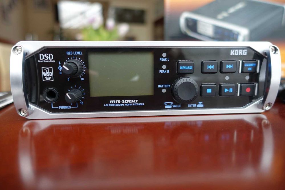 Korg MR-1000 przenośny recorder - rejestrator DSD SACD