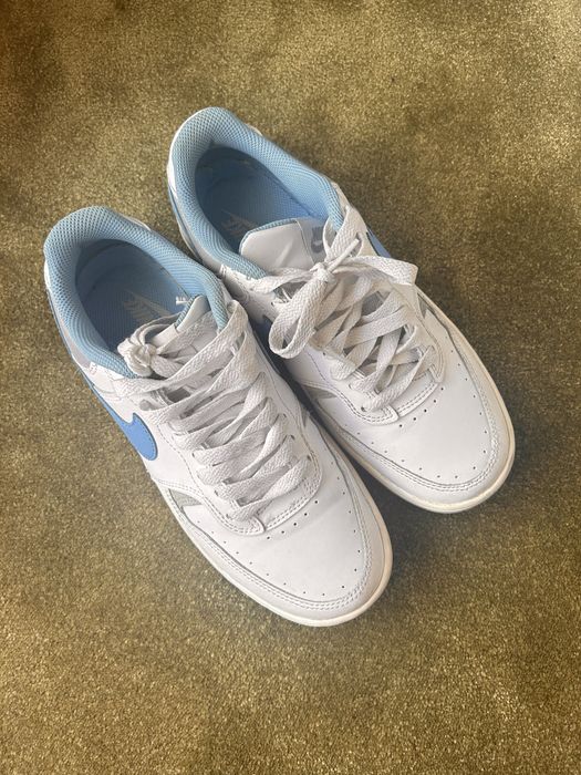 Sapatilhas Nike em bom estado