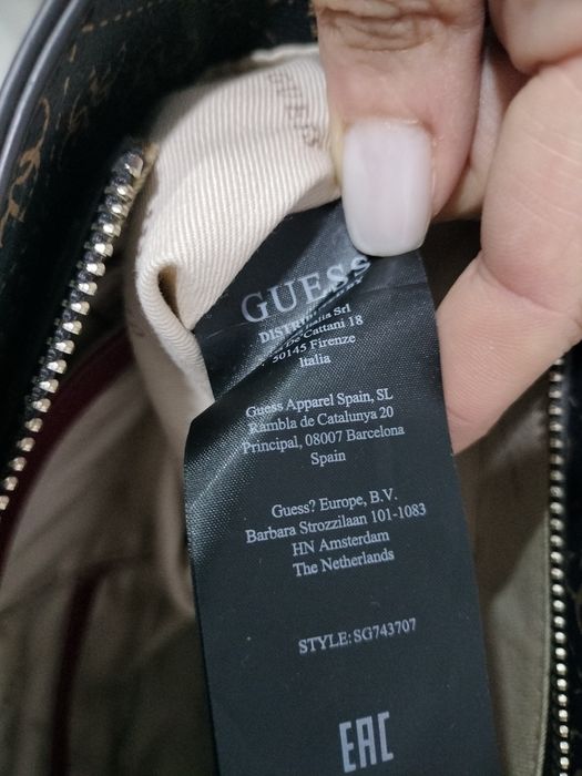 Vende-se mala da marca Guess original em muito bom estado