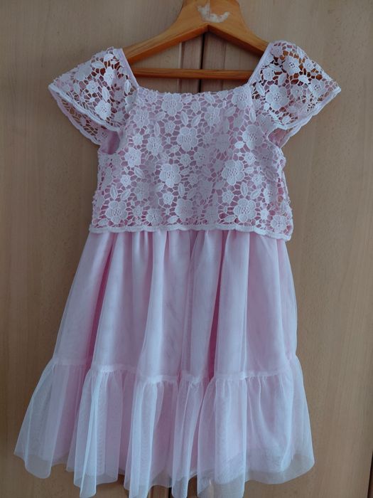 Продам сукню 122-128