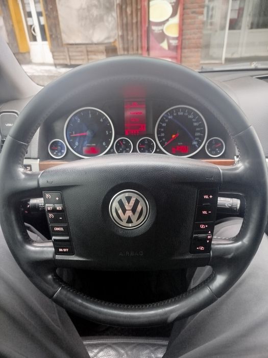 Продам надійне авто Volkswagen Touareg 3.0 tdi