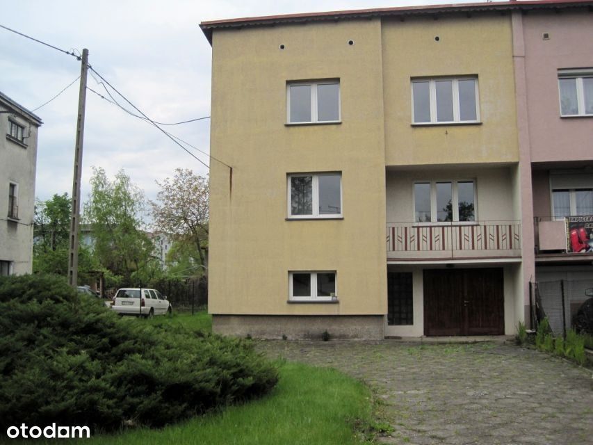 Skoczów, centrum - dom piętrowy na sprzedaż.