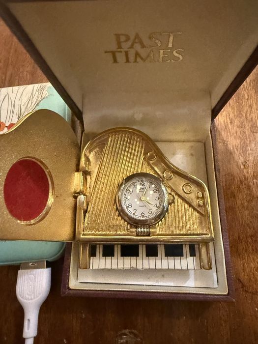 Кольє срібне  і не тікі не дорого!