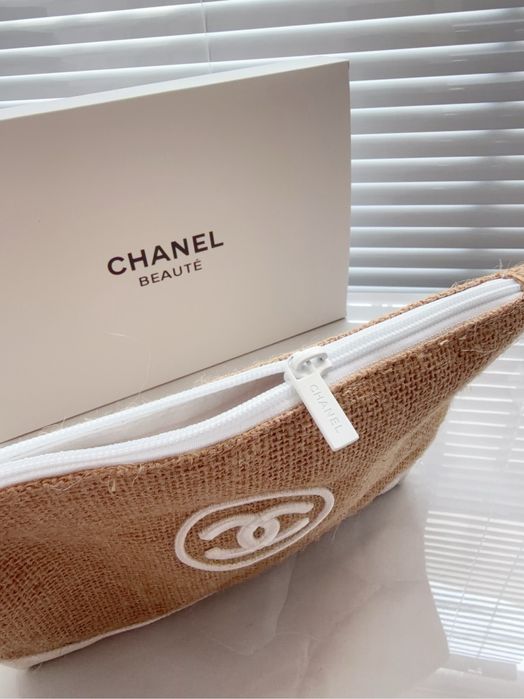 Косметичка Chanel в коробці