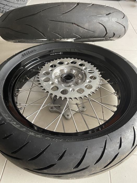 Rodas supermotard como novas