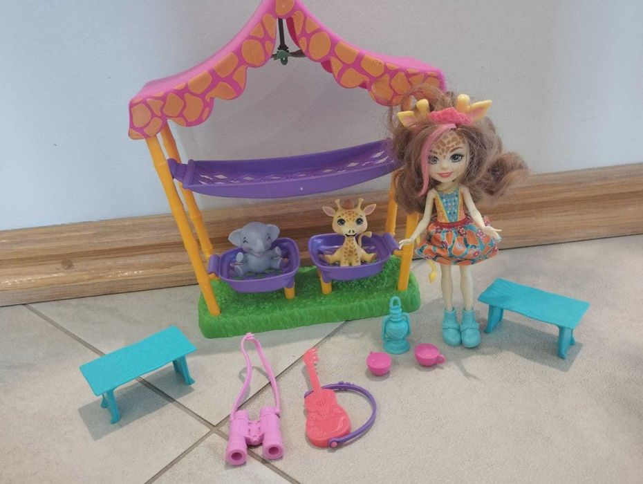 Enchantimals,zestaw z lalką Biwak na Sawannie