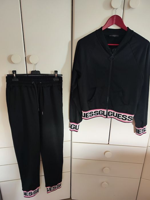 Dres Guess rozmiar S bluza spodnie