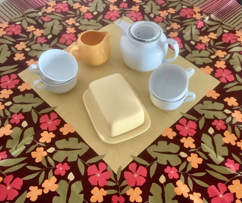 Conjunto para pequeno-almoço