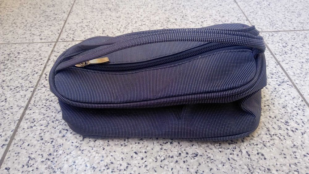 Estojos / bolsas para acessórios / maquilhagens e afins