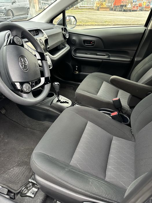 Toyota Aqua 2020 тойота