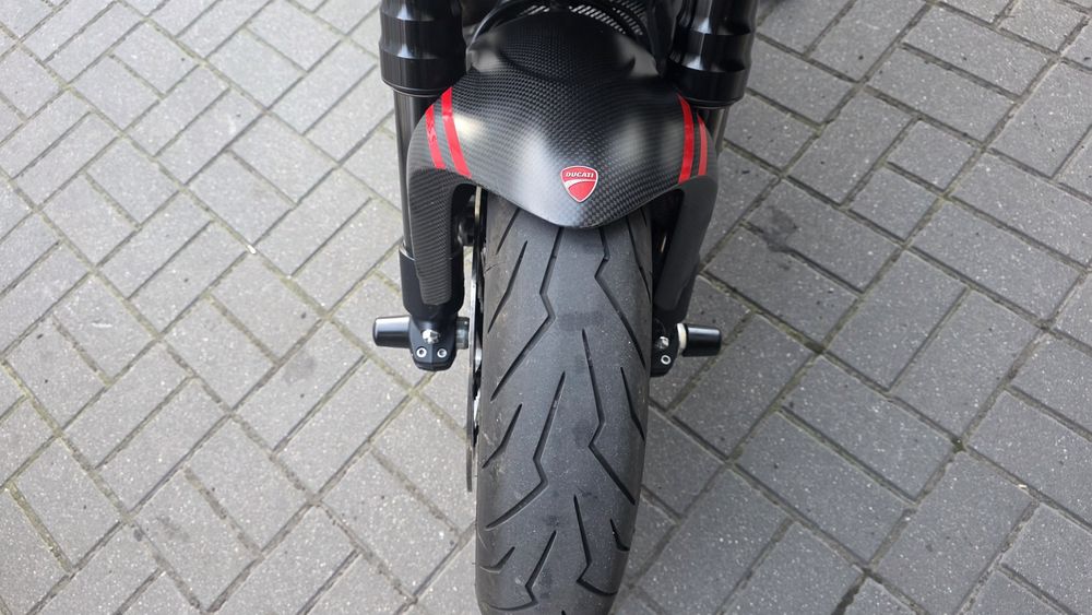Ducati diavel v2