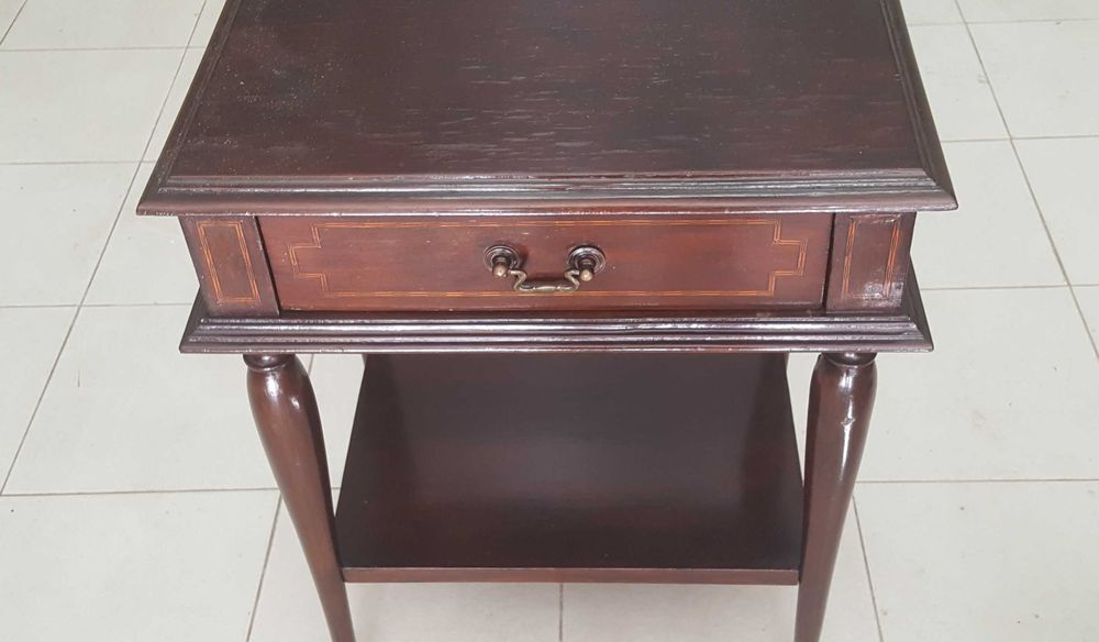 Mesa de cabeceira vintage, mogno maciço, embutidos manuais - Anos 60